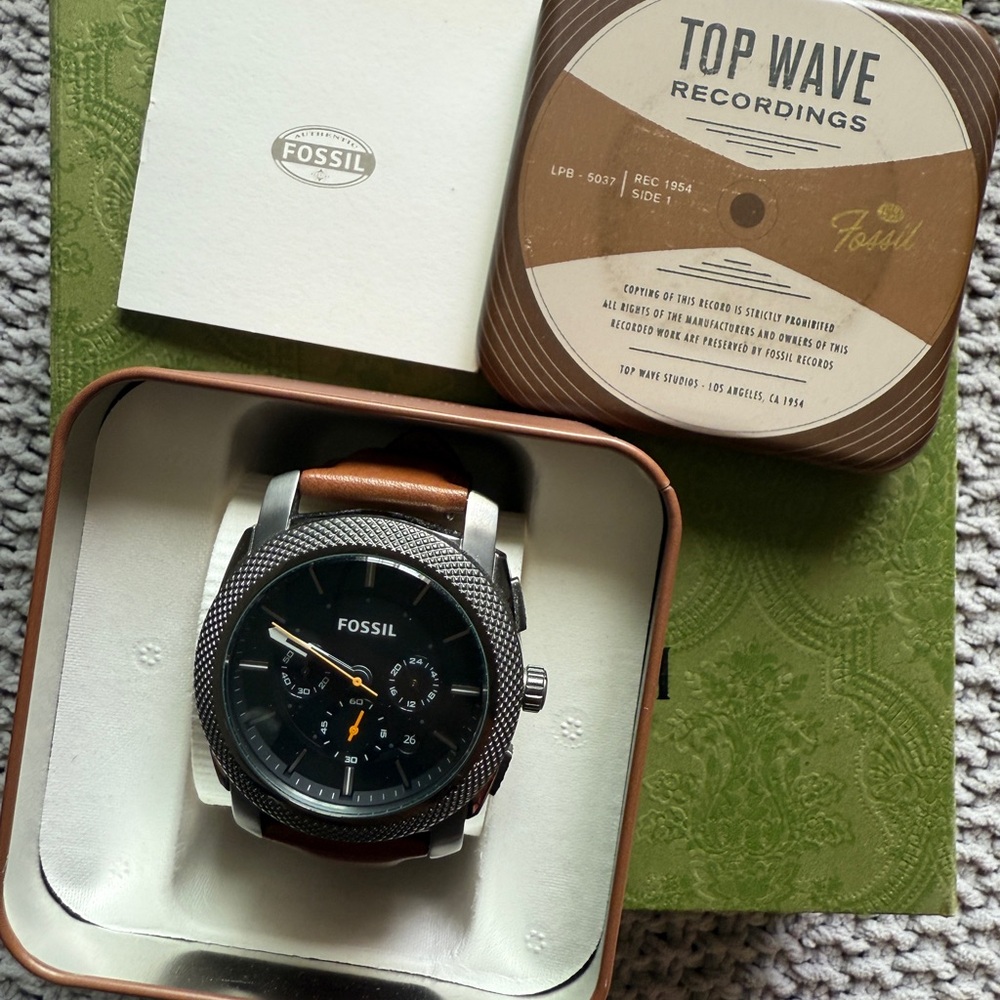 Fossil Top Wave Recordings Tin in Brown and Cream